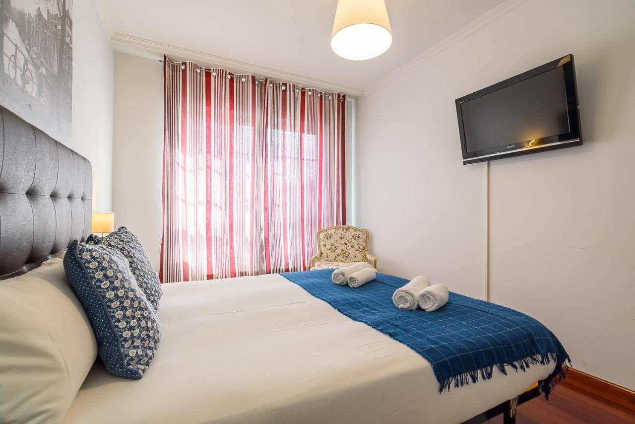 O Faro Apartments Ribadeo Eksteriør bilde